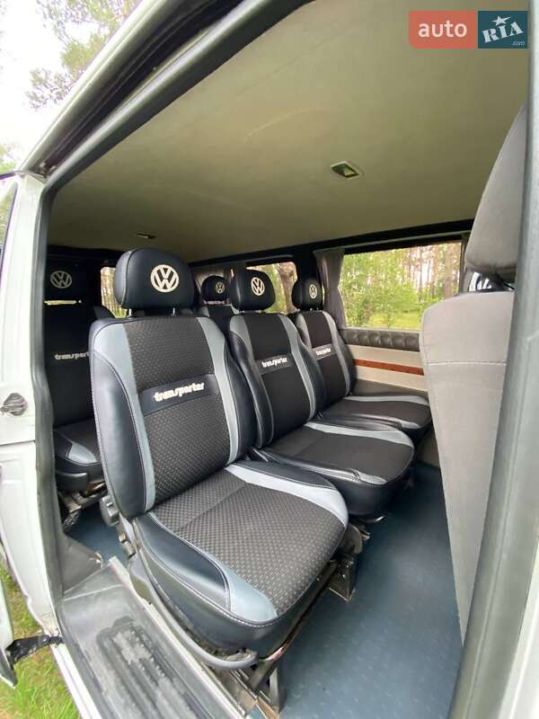 Минивэн Volkswagen Transporter 2015 в Седлище
