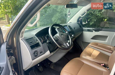 Минивэн Volkswagen Transporter 2013 в 