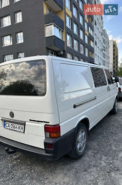Минивэн Volkswagen Transporter 2000 в 