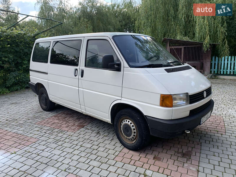 Минивэн Volkswagen Transporter 1996 в Долине