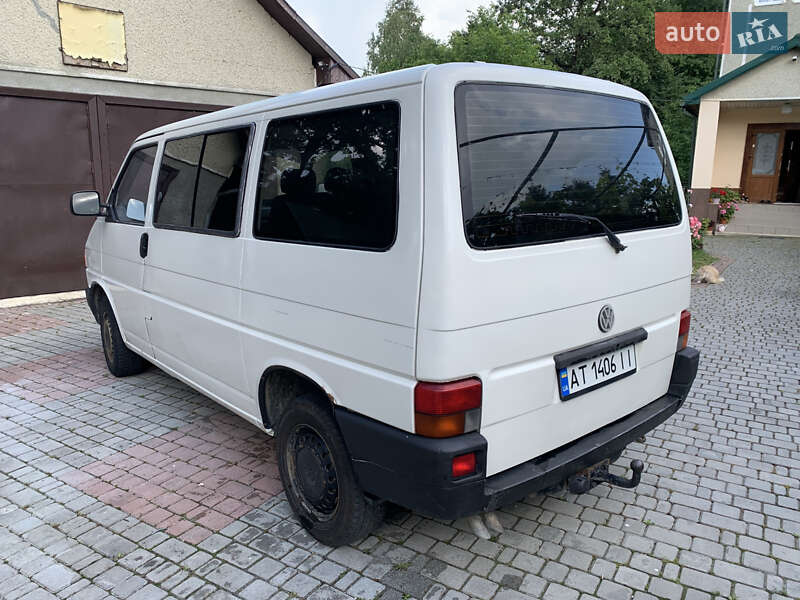 Минивэн Volkswagen Transporter 1996 в Долине