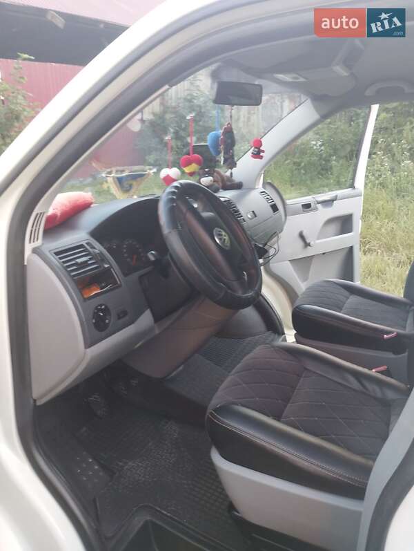 Мінівен Volkswagen Transporter 2006 в Чорткові