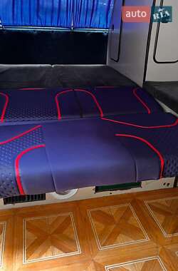 Минивэн Volkswagen Transporter 1986 в 