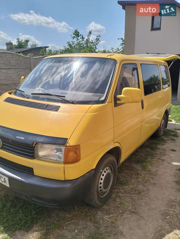 Мінівен Volkswagen Transporter 2000 в Здолбуніві