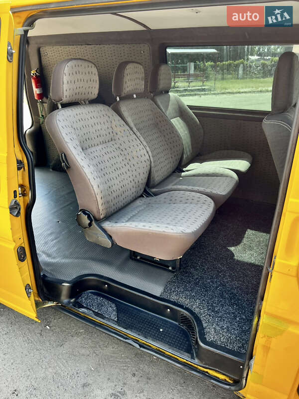 Минивэн Volkswagen Transporter 2000 в Киеве