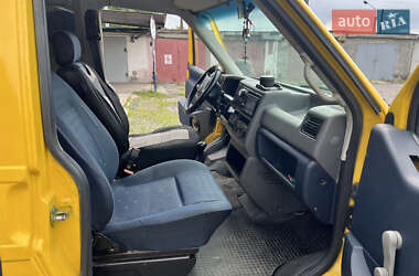 Минивэн Volkswagen Transporter 2000 в 