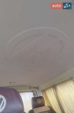 Минивэн Volkswagen Transporter 2000 в 