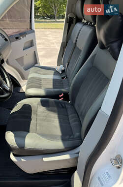 Минивэн Volkswagen Transporter 2012 в 