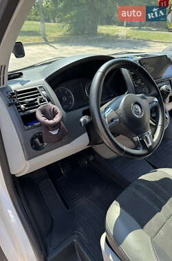 Минивэн Volkswagen Transporter 2012 в 