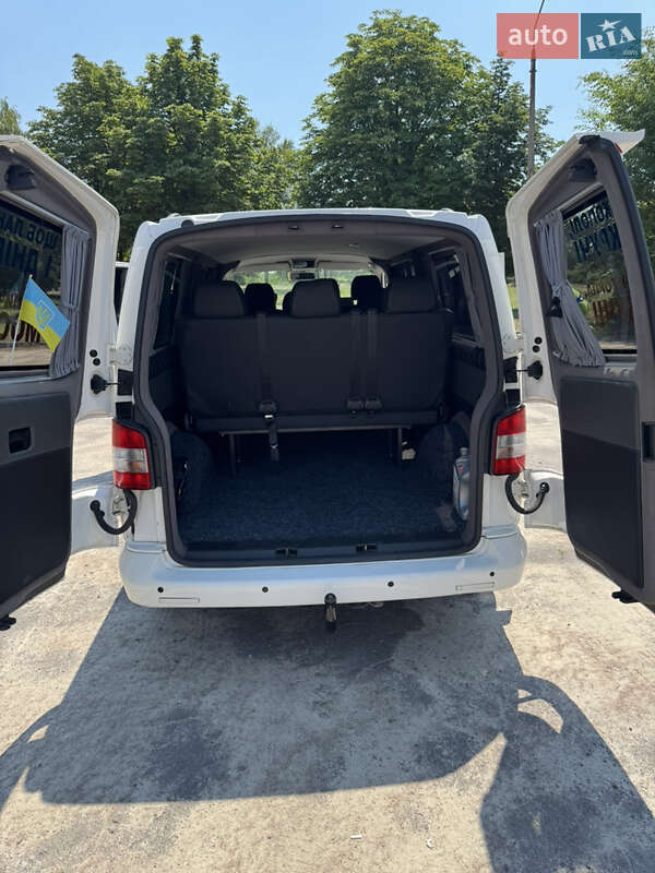 Мінівен Volkswagen Transporter 2012 в Верхньодніпровську