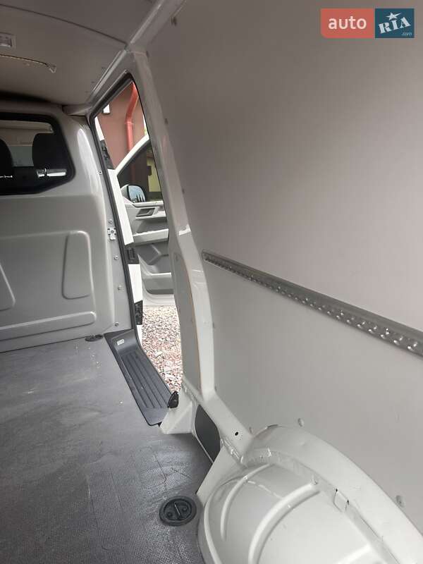 Грузовой фургон Volkswagen Transporter 2020 в Львове