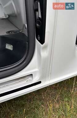 Грузовой фургон Volkswagen Transporter 2020 в 