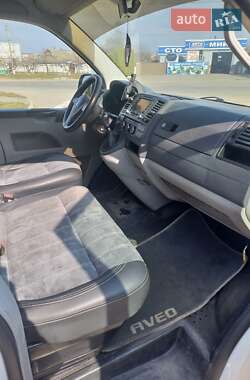 Минивэн Volkswagen Transporter 2012 в 