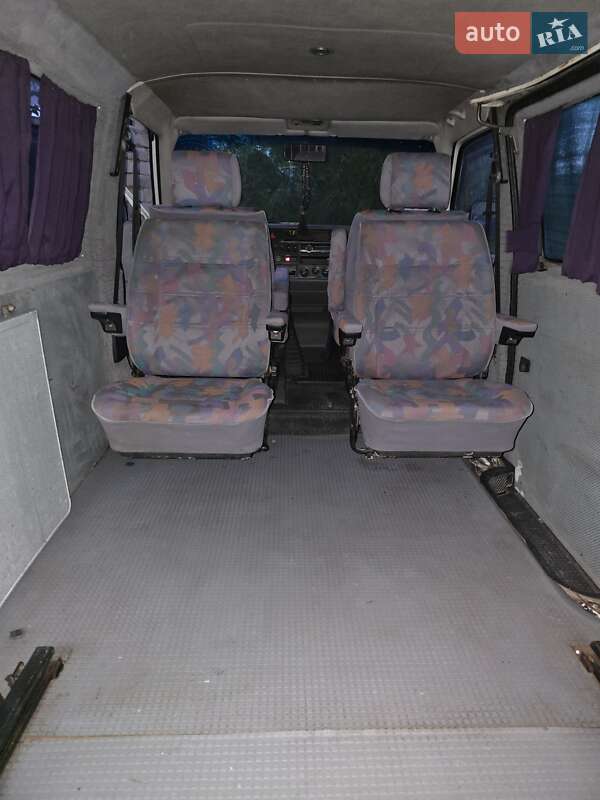 Минивэн Volkswagen Transporter 1999 в Кривом Роге