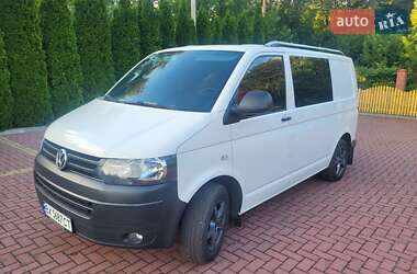 Грузопассажирский фургон Volkswagen Transporter 2015 в 