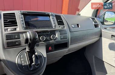 Минивэн Volkswagen Transporter 2012 в 