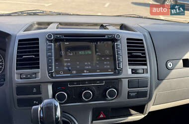 Минивэн Volkswagen Transporter 2012 в 
