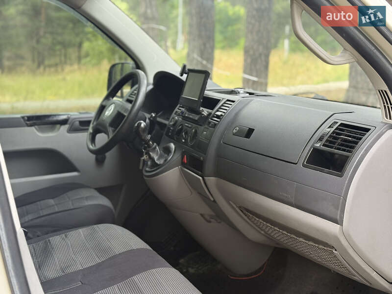 Минивэн Volkswagen Transporter 2003 в Киеве