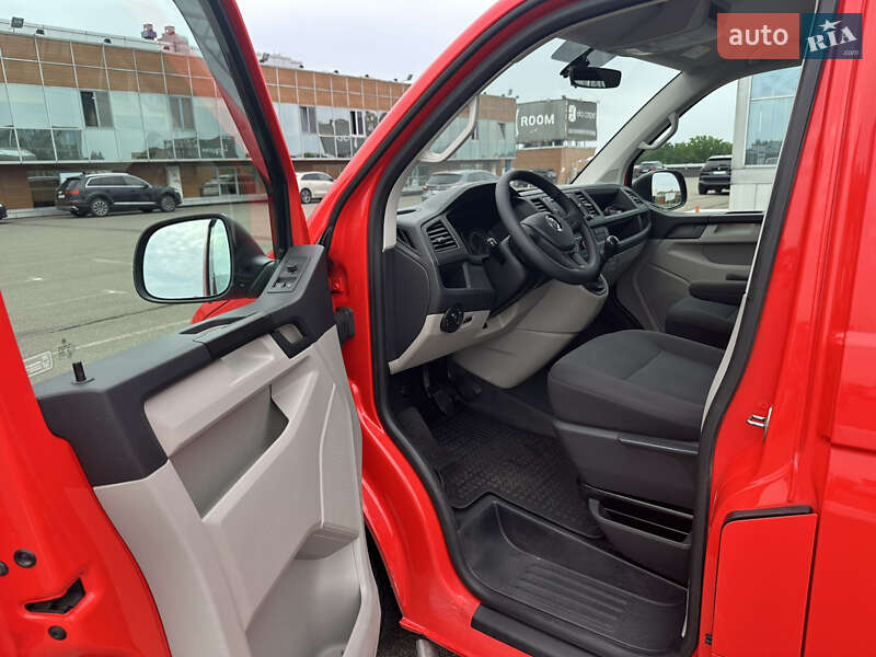 Мінівен Volkswagen Transporter 2019 в Києві