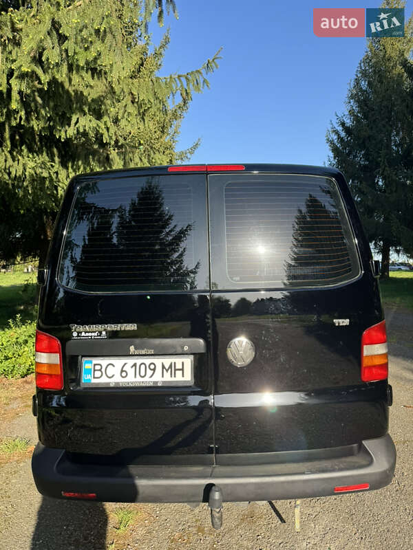 Мінівен Volkswagen Transporter 2004 в Стрию