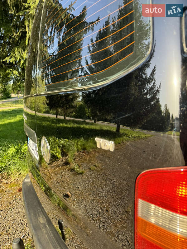 Мінівен Volkswagen Transporter 2004 в Стрию