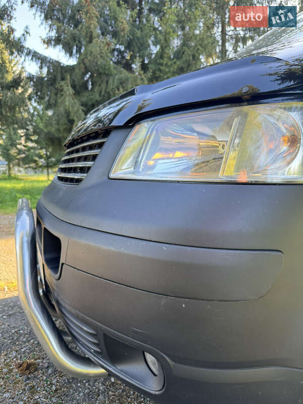 Мінівен Volkswagen Transporter 2004 в Стрию