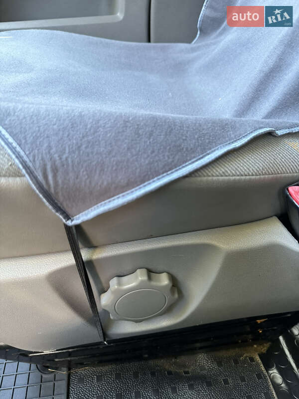 Мінівен Volkswagen Transporter 2004 в Стрию