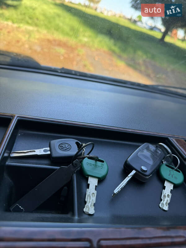 Мінівен Volkswagen Transporter 2004 в Стрию