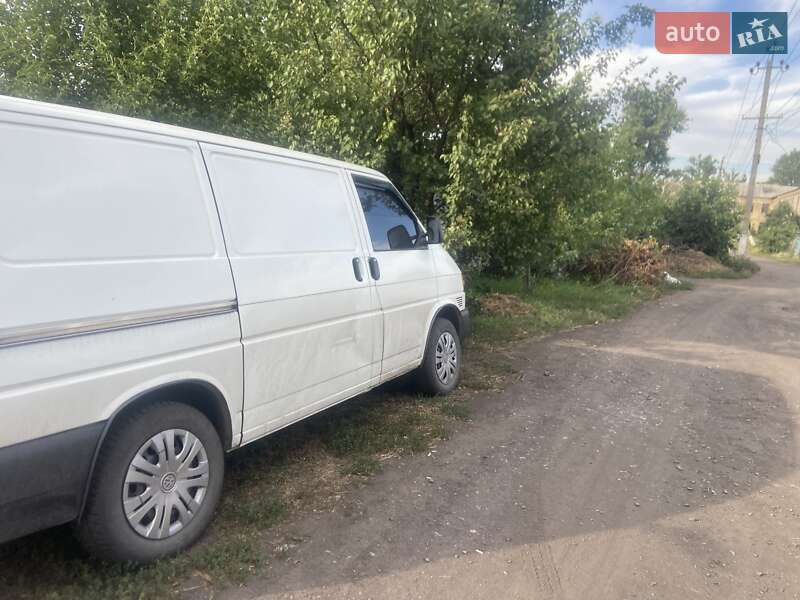 Вантажний фургон Volkswagen Transporter 1997 в Добропіллі