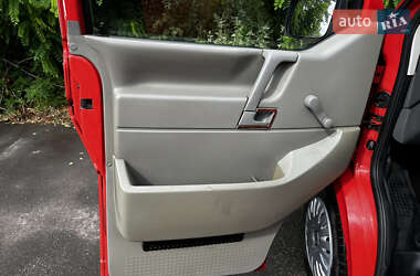 Минивэн Volkswagen Transporter 2001 в 