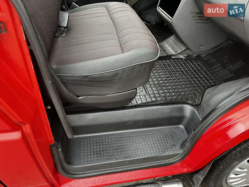 Минивэн Volkswagen Transporter 2001 в Чернигове