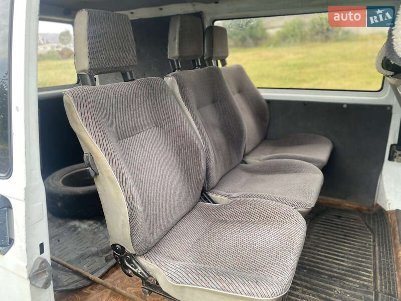 Минивэн Volkswagen Transporter 1995 в Коростышеве