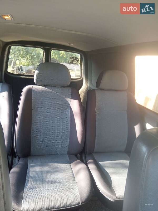 Грузопассажирский фургон Volkswagen Transporter 2006 в Баре