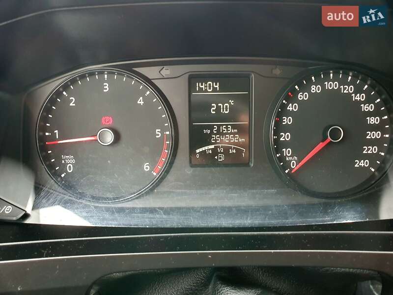Грузовой фургон Volkswagen Transporter 2017 в Луцке