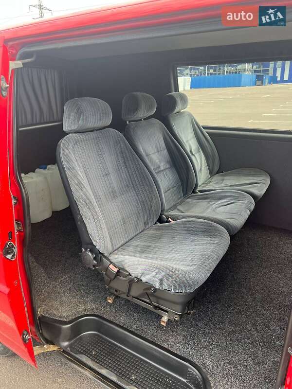 Минивэн Volkswagen Transporter 1999 в Ровно