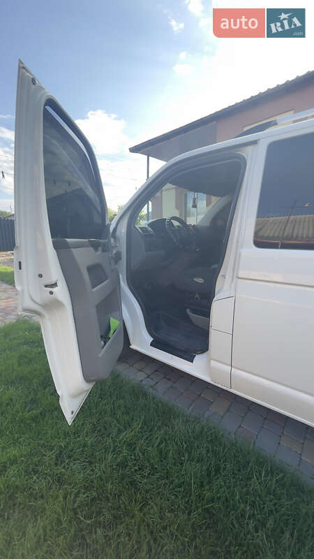 Минивэн Volkswagen Transporter 2006 в Хмельницком