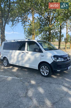 Минивэн Volkswagen Transporter 2019 в 