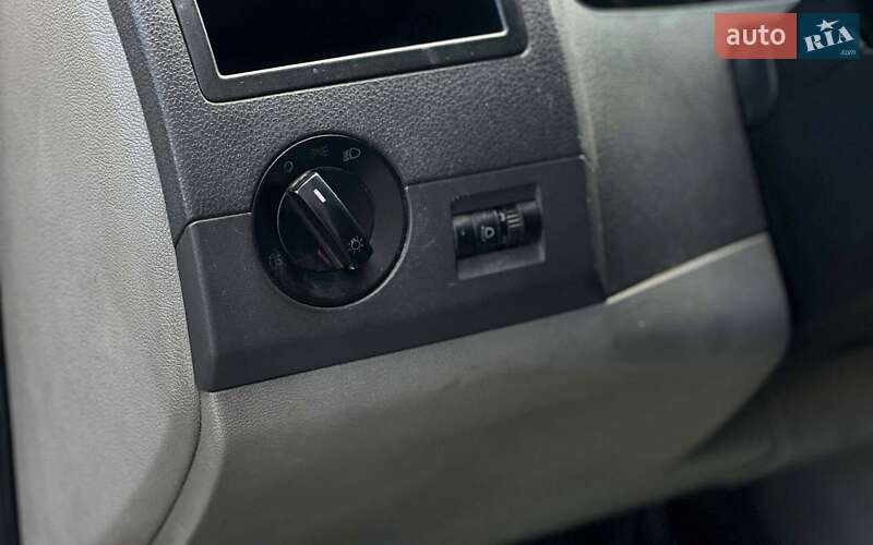 Минивэн Volkswagen Transporter 2005 в Ивано-Франковске