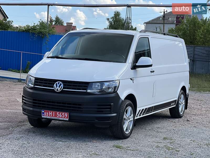 Грузовой фургон Volkswagen Transporter 2015 в 