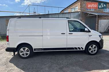 Грузовой фургон Volkswagen Transporter 2015 в 