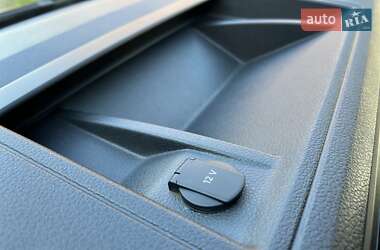 Грузовой фургон Volkswagen Transporter 2015 в 