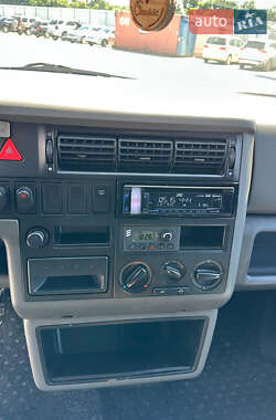 Минивэн Volkswagen Transporter 2001 в 