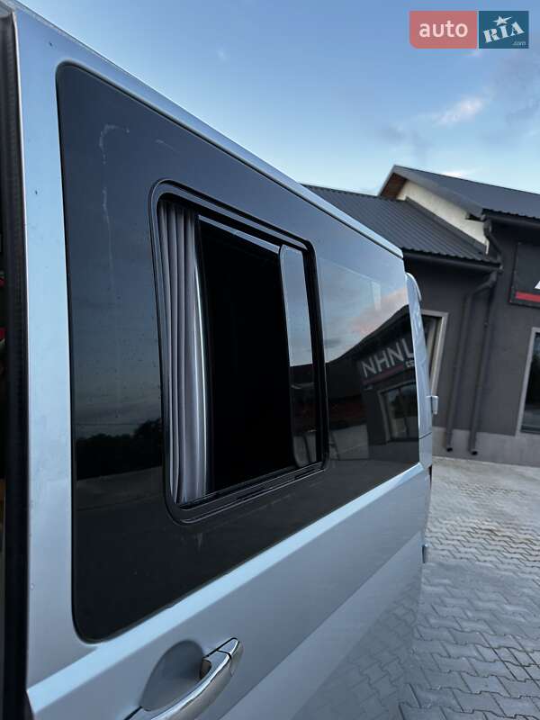 Мінівен Volkswagen Transporter 2004 в Надвірній