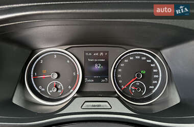 Грузовой фургон Volkswagen Transporter 2021 в 