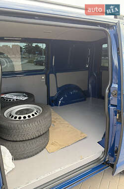 Грузовой фургон Volkswagen Transporter 2021 в 