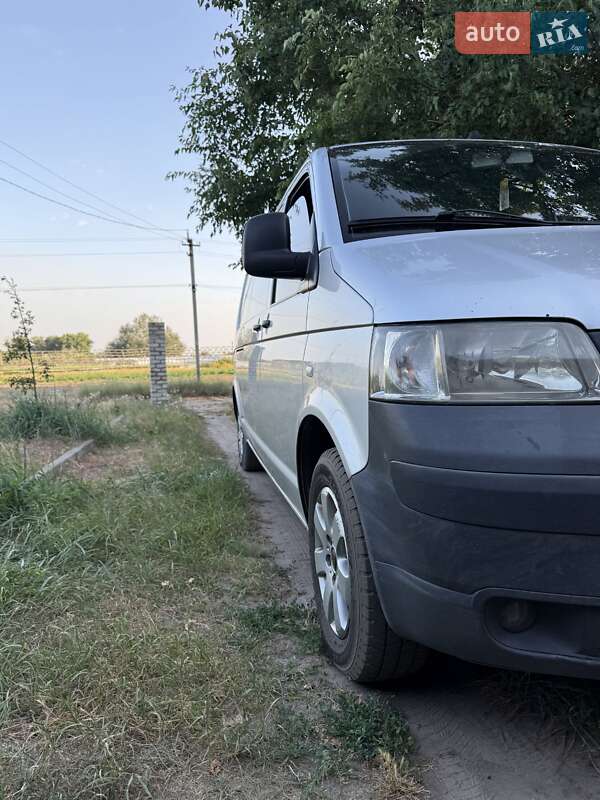 Грузовой фургон Volkswagen Transporter 2007 в Александрие