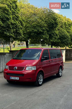 Вантажопасажирський фургон Volkswagen Transporter 2005 в Рівному