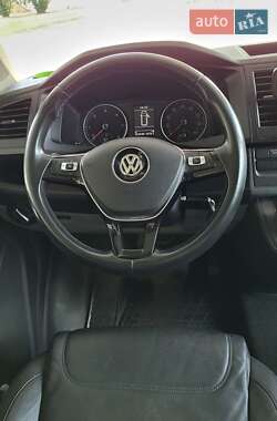 Минивэн Volkswagen Transporter 2015 в 