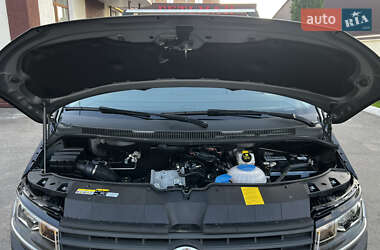 Грузовой фургон Volkswagen Transporter 2023 в 