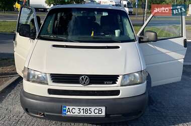 Грузопассажирский фургон Volkswagen Transporter 2003 в Луцке